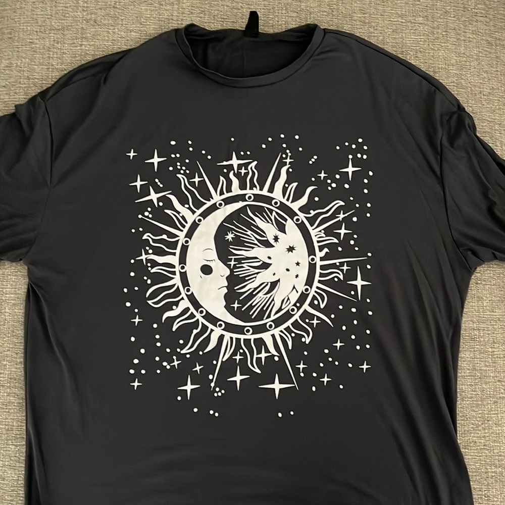 Oversized Graphic Tee